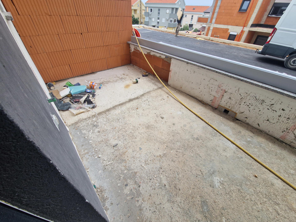 Covered terrace of the ground floor apartment
