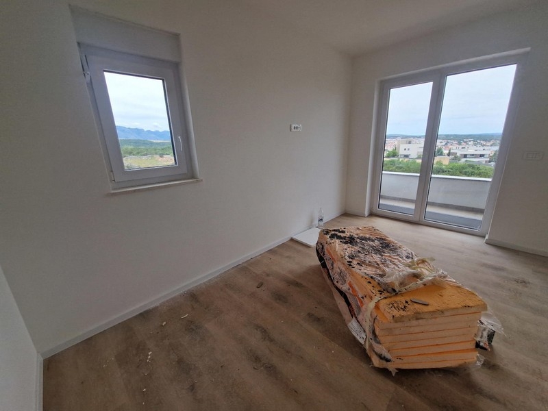 Room with skylight and view
