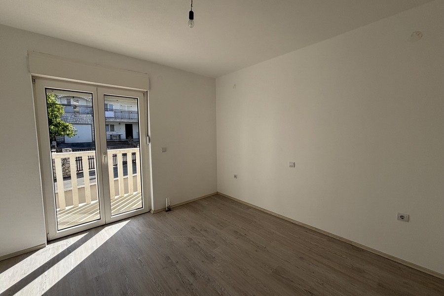 Surroundings of the apartment in Okrug Gornji