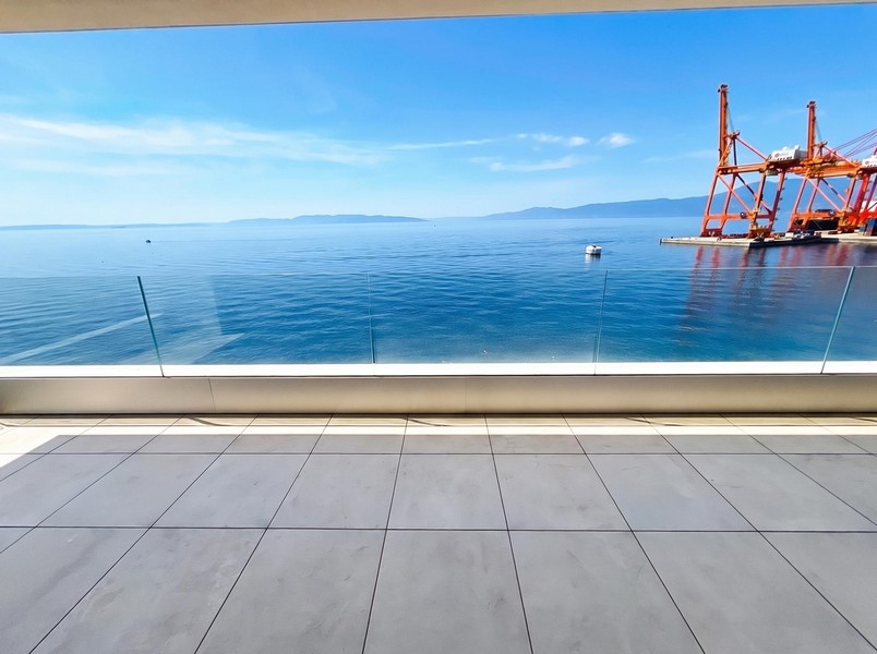Terrace with sea views of the Kvarner Bay
