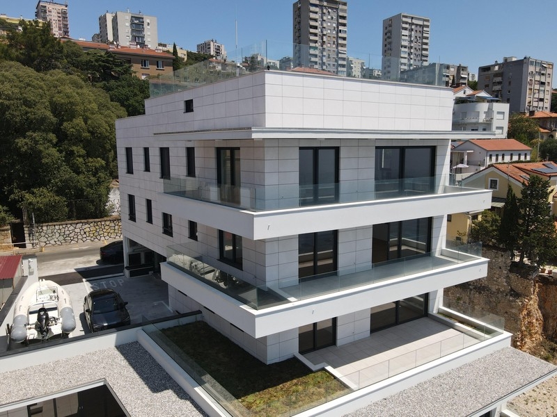 New building with luxury apartments in Rijeka