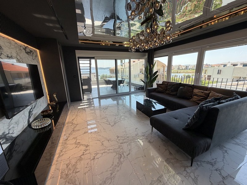 Living room with access to the terrace