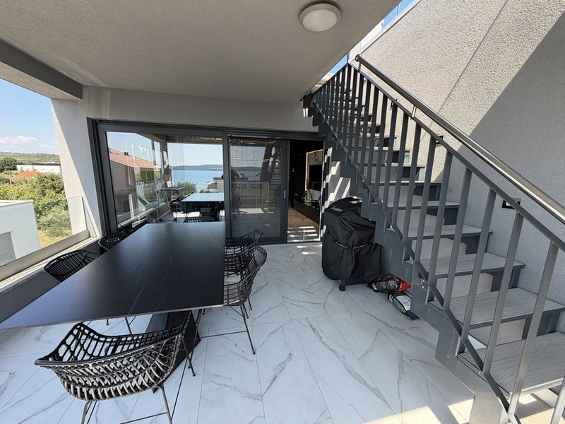 Terrace with stairs to the roof terrace