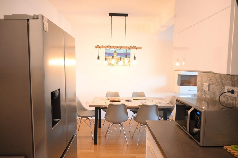 Dining area next to the kitchen