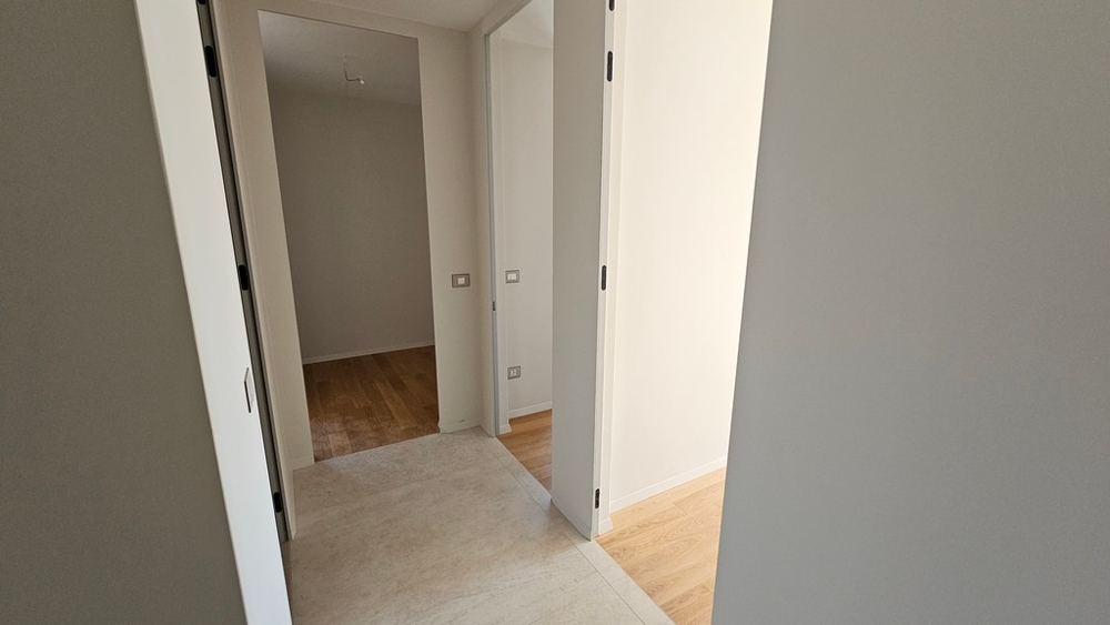 Hallway with access to the rooms
