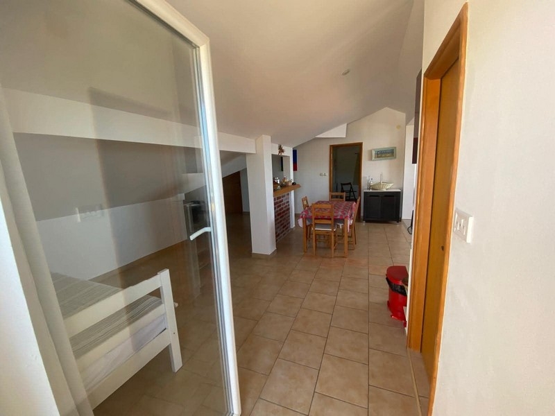 View into the living area of ​​the apartment in Croatia