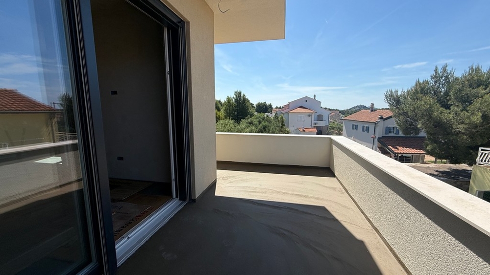 Terrace with sliding door to the living room