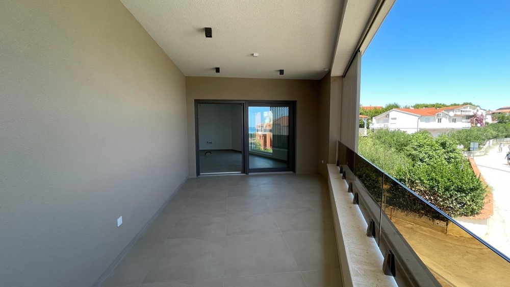 Covered terrace area with access to the living room