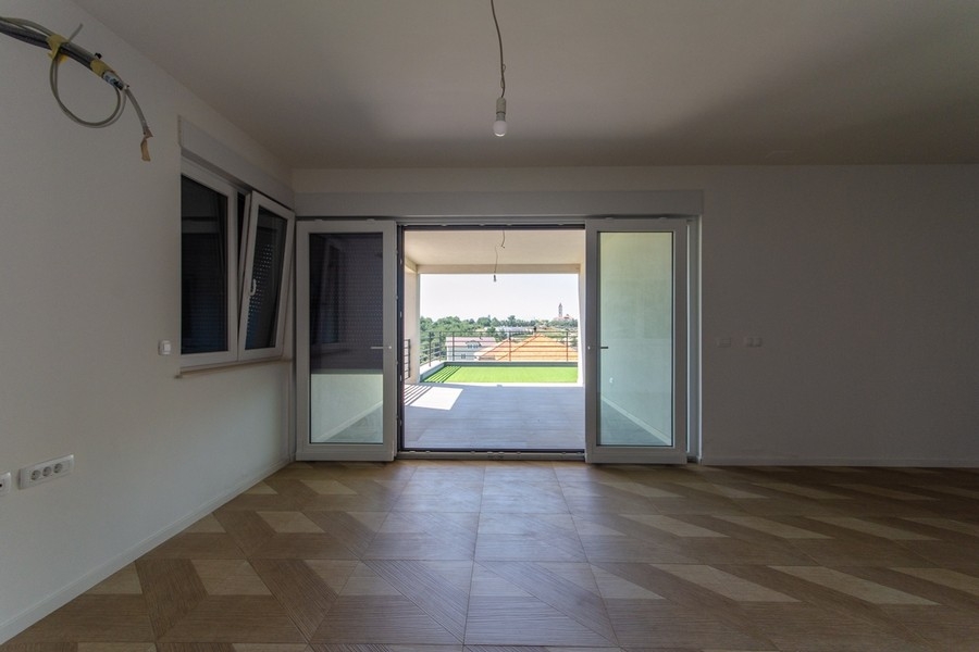 Living room with exit to the garden