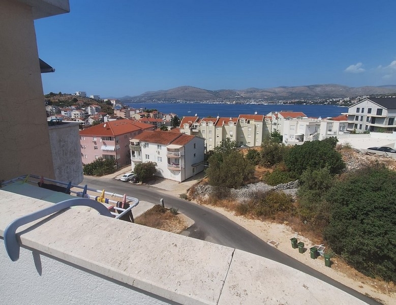Sea view from the balcony of the apartment in Okrug Gornji