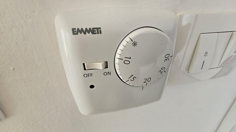 Underfloor heating controller
