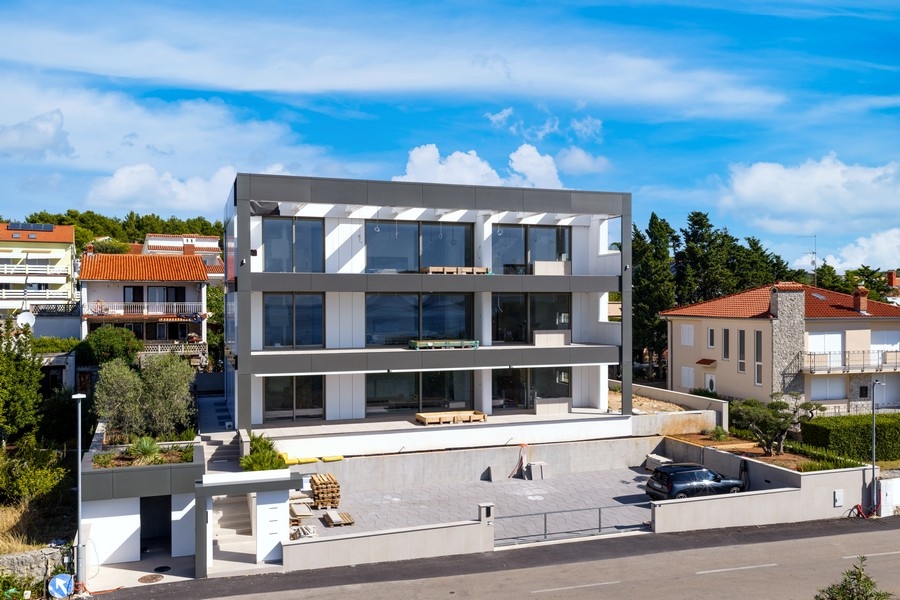 Newly built house with apartment in Krk