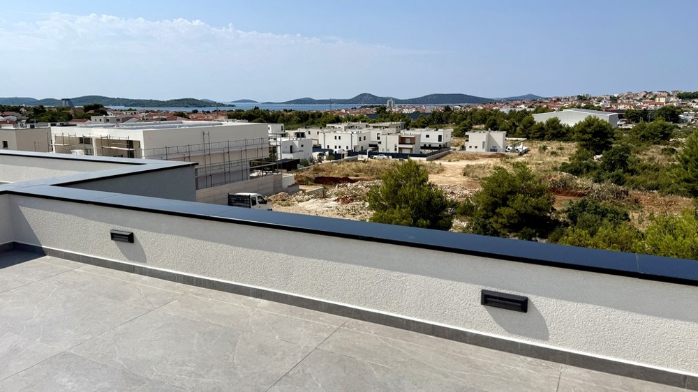 Roof terrace with a view of the sea of ​​the duplex apartment A4107 in Vodice