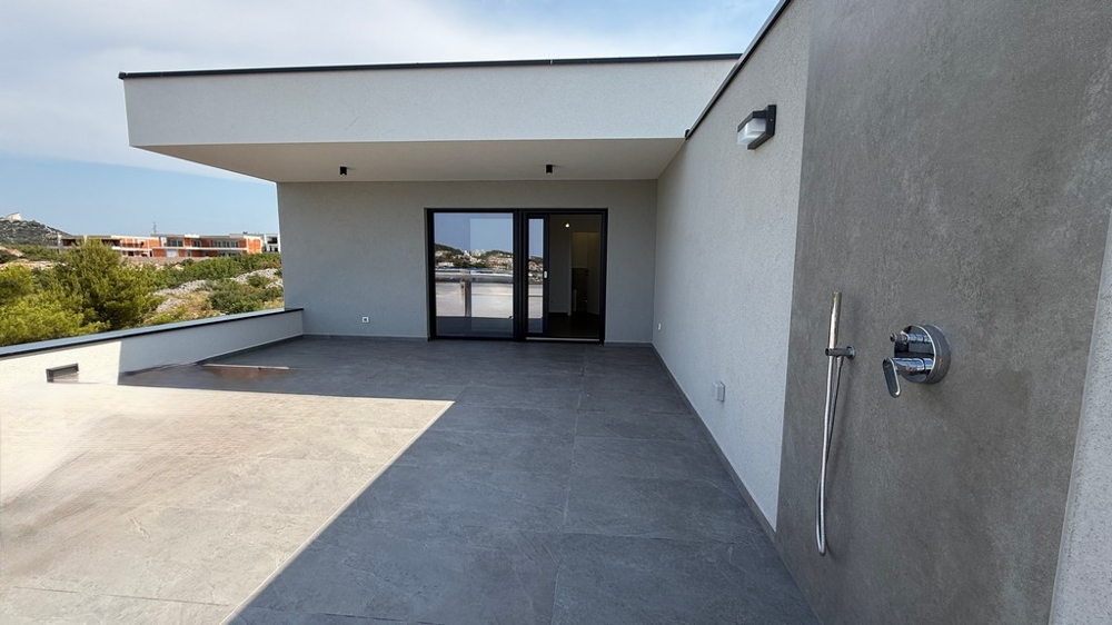 Roof terrace with outdoor shower and access to the summer kitchen, apartment A4107 Vodice