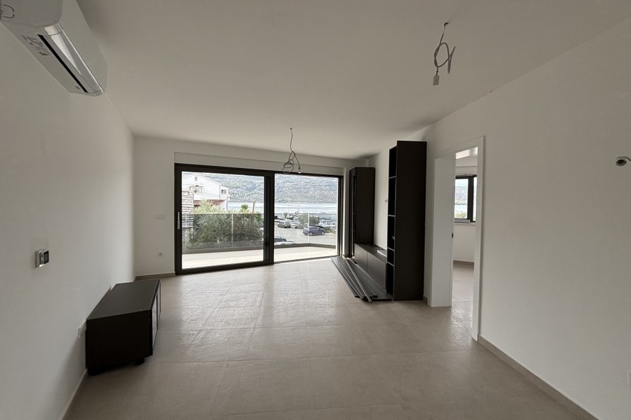 Living room with access to the balcony