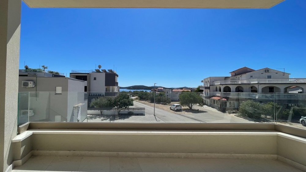 New apartment with terrace and sea view in Tribunj