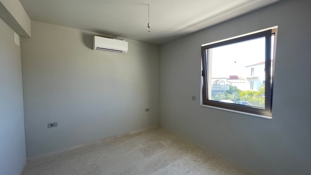 Second bedroom with air conditioning