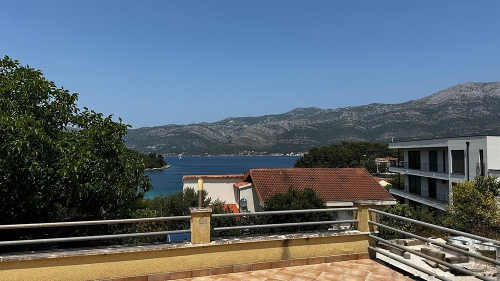Apartment with sea view in Zrnovska Banja, Korcula island