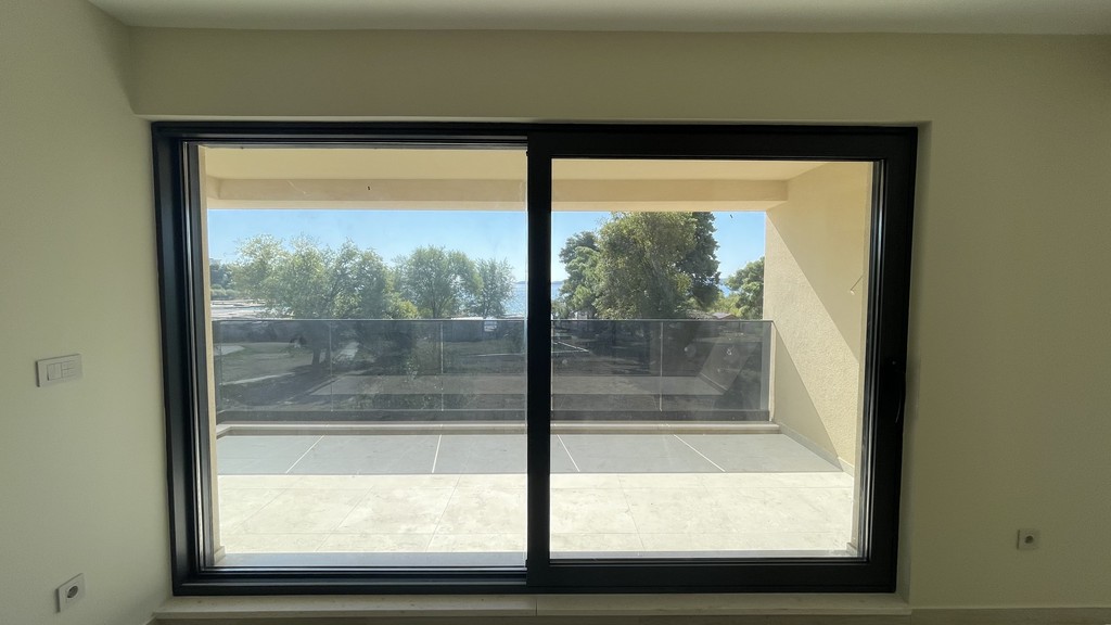 Sliding door from the living room to the terrace