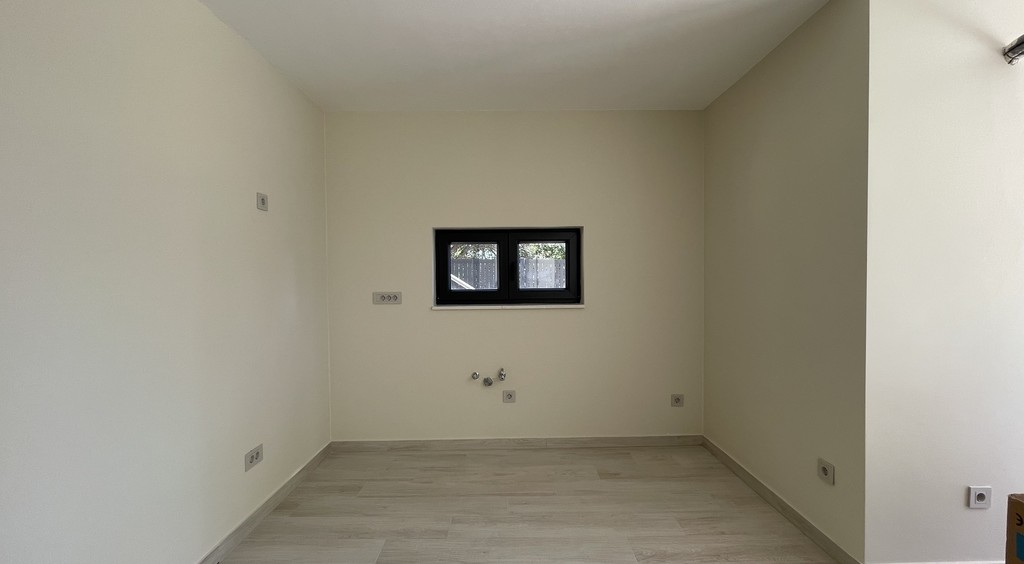 Separate kitchen with window