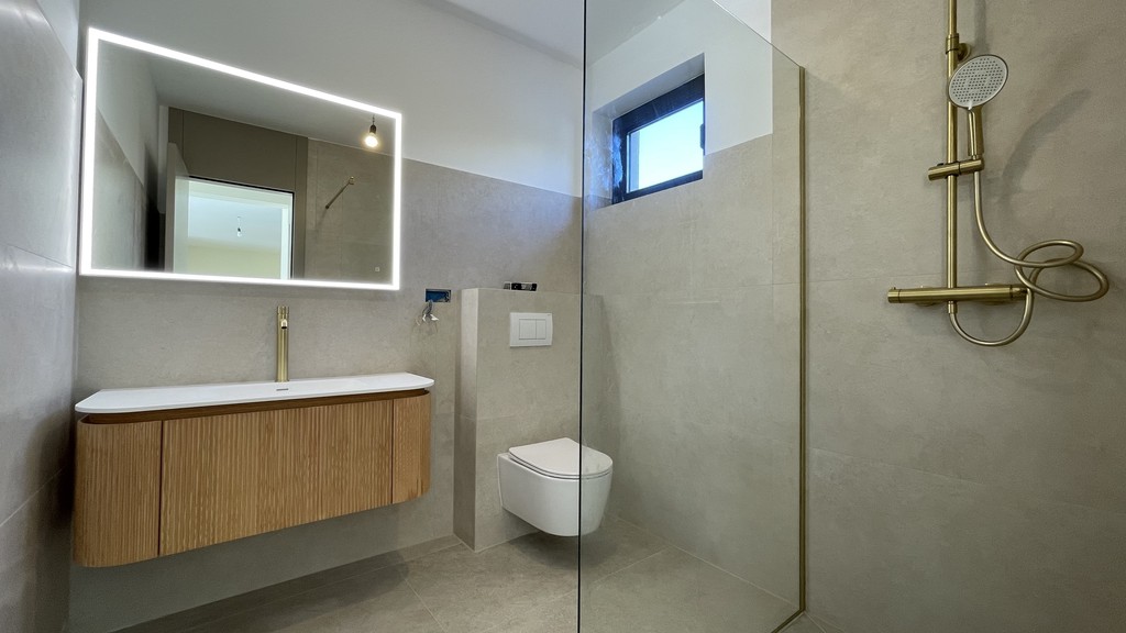 Shower area with glass wall