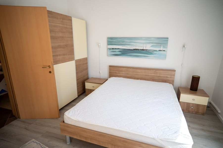 Bedroom with double bed