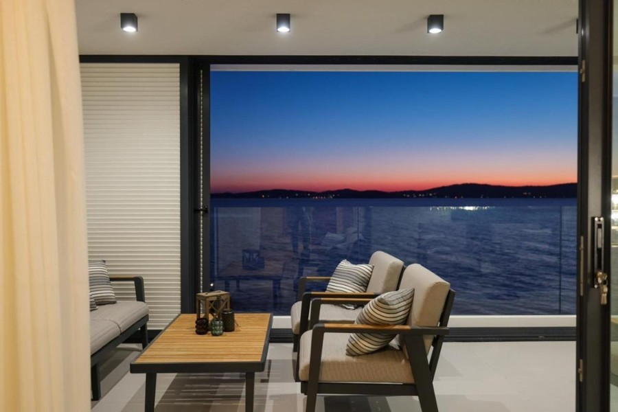 Penthouse on the first line to the sea in Bibinje