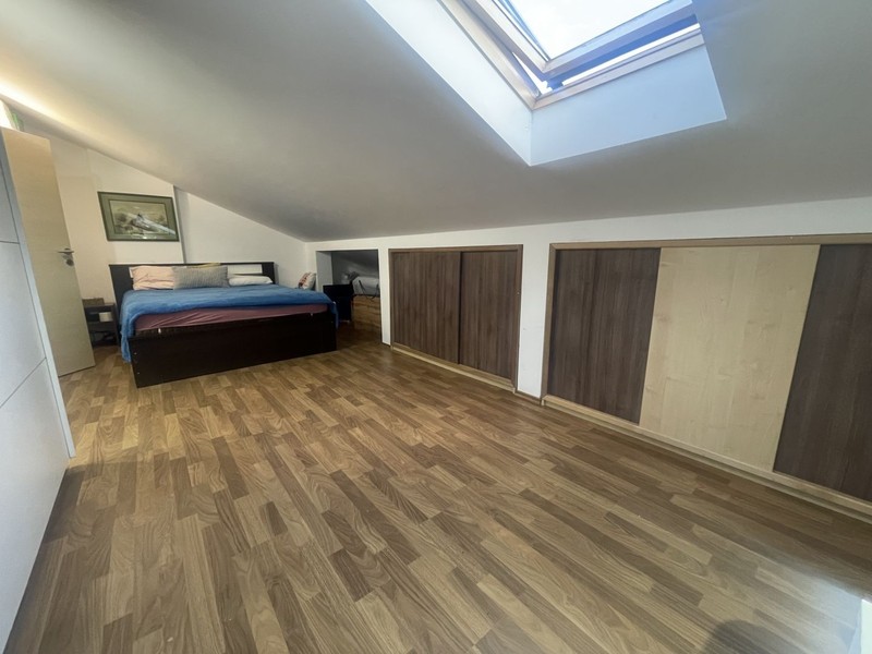 Bedroom with roof window
