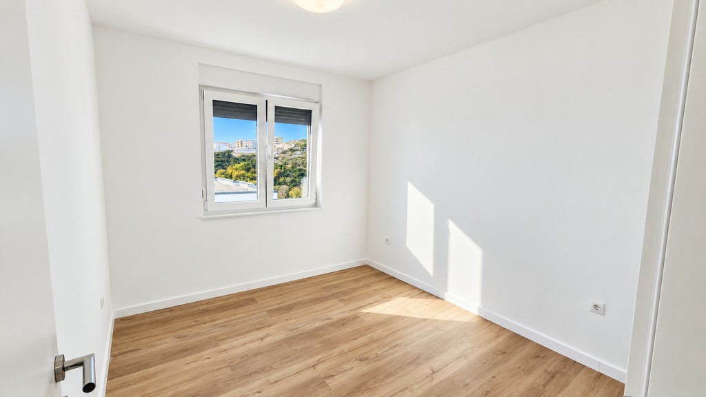 Second bedroom with window