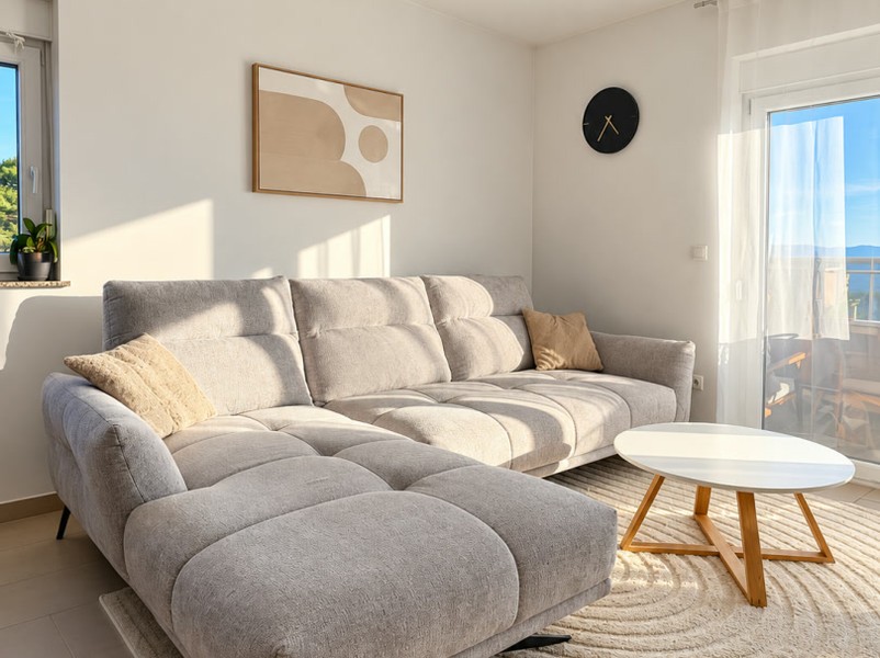 Sofa with round coffee table