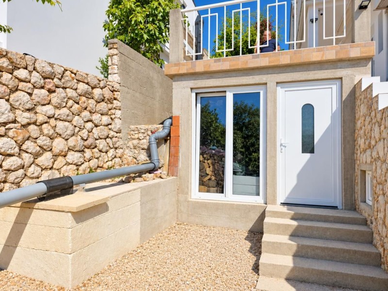 Entrance to the apartment with staircase