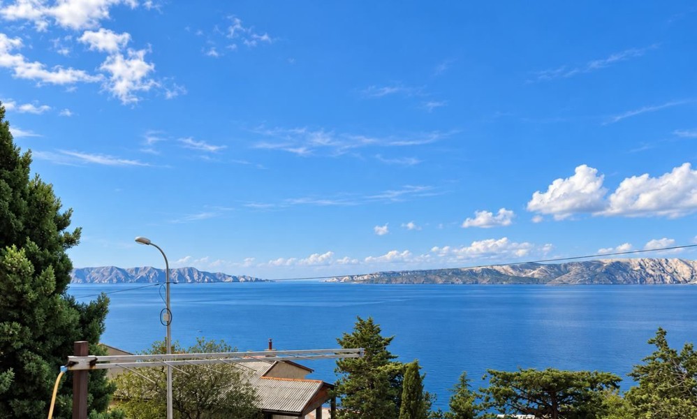 Renovated apartment with sea view in Senj