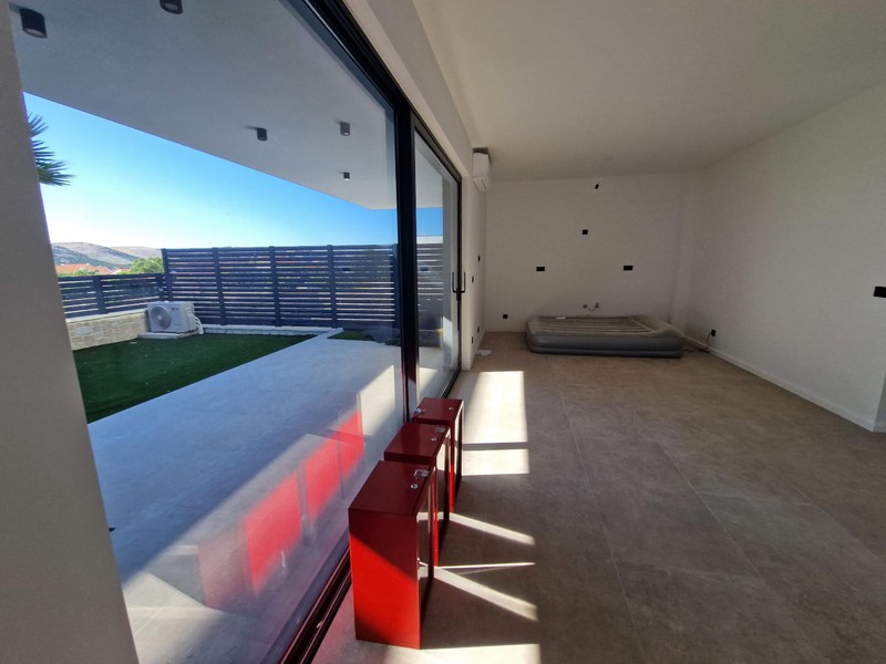 Living area with view of the garden