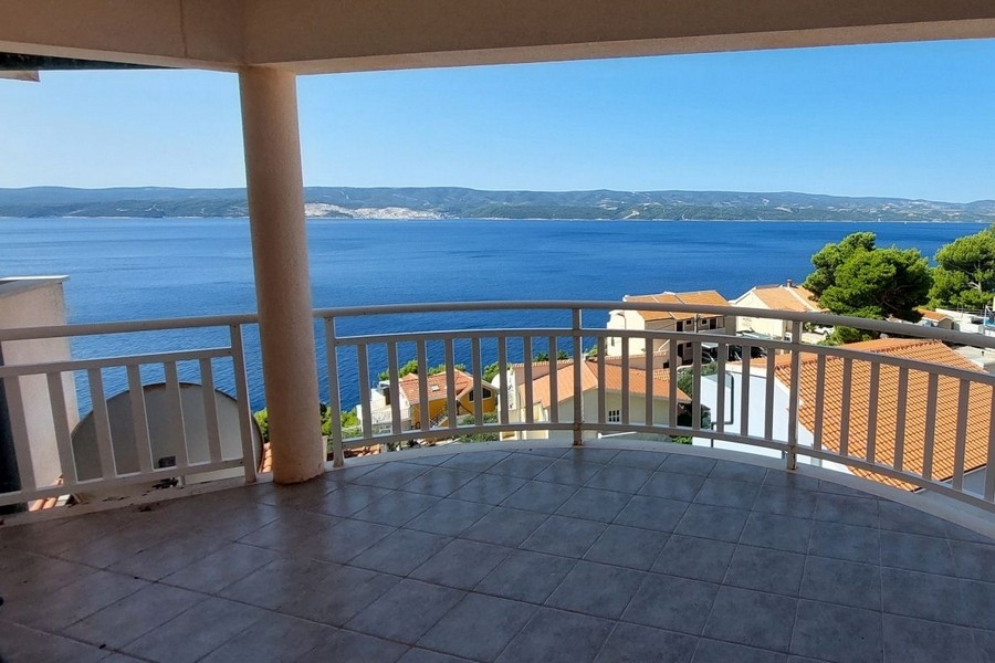 Sea view of the hotel H3834, which is for sale at Omis in Croatia.