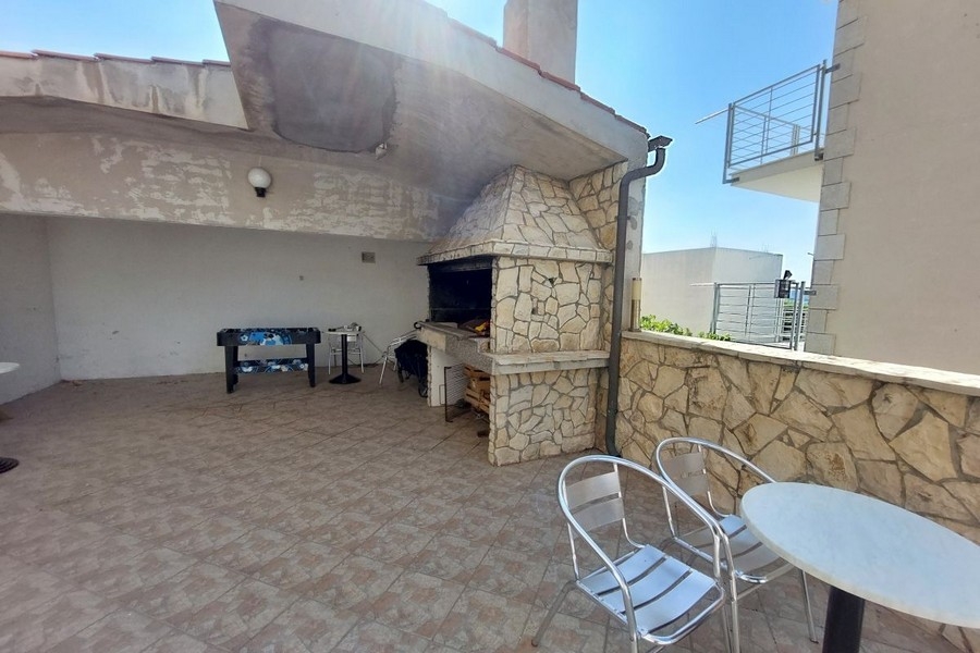 Terrace with barbecue grill