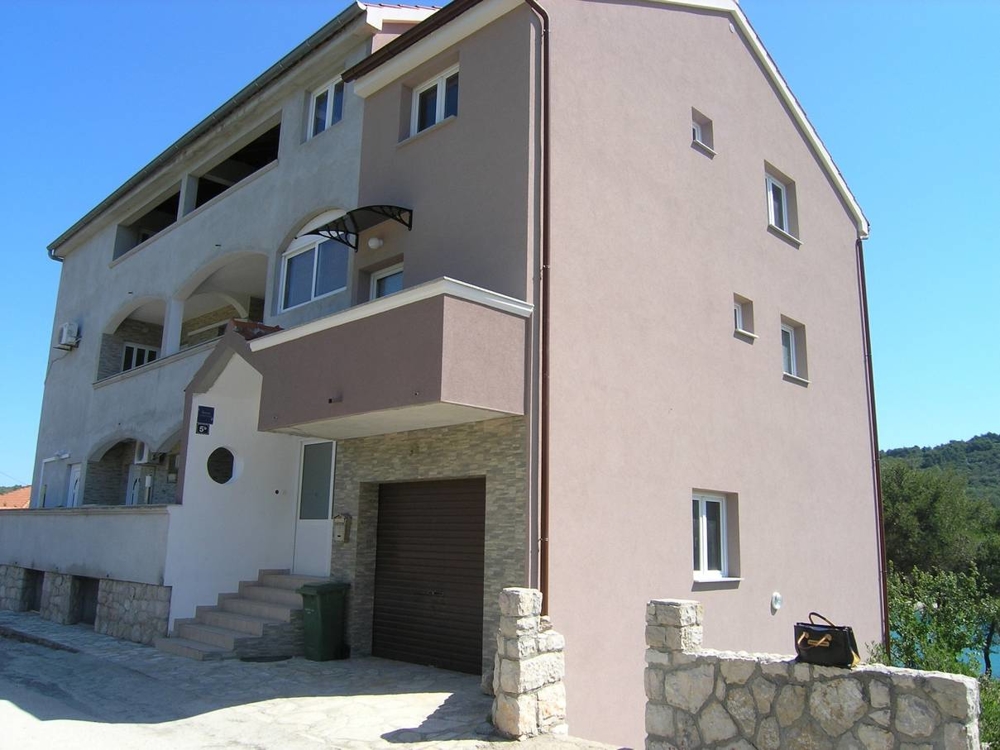 Buy an apartment house in Dalmatia.