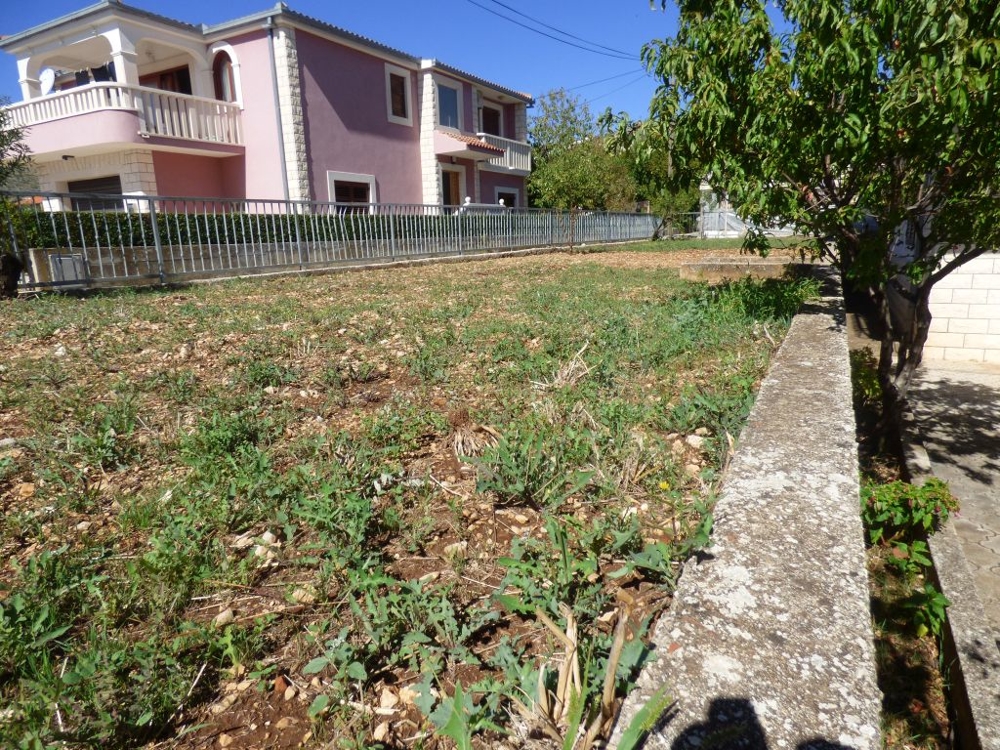 Garden of property H1238 in Croatia.
