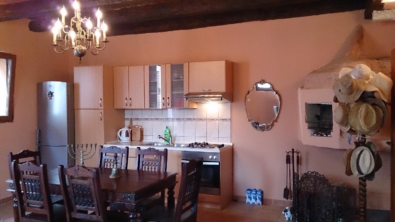 Kitchen with dining area of ​​the property H1592 - Buy a single-family house in Croatia.