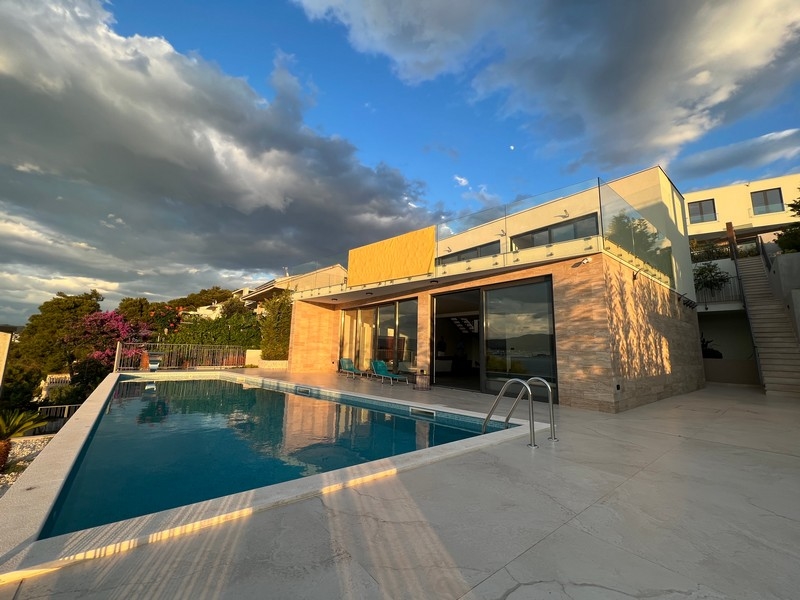 Overview of the luxury villas H1927 in Croatia - Panorama Scouting.