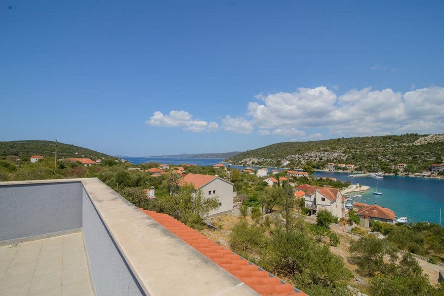 House for sale Croatia, Central Dalmatia, Ciovo Island + Trogir - Panorama Scouting Properties H2083, Price: 440.000 EUR - Image 2