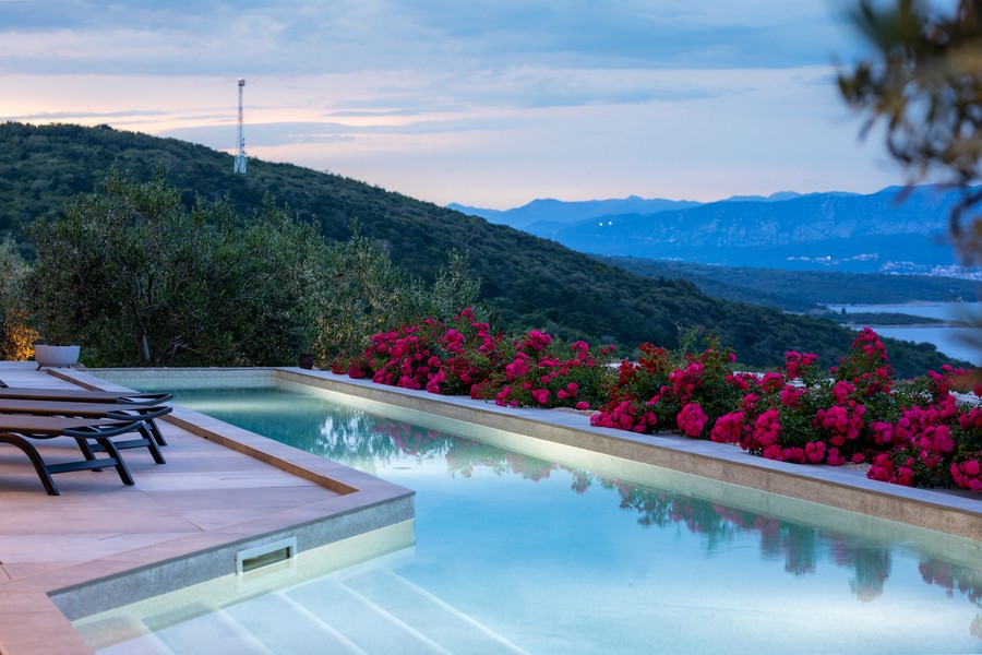 House for sale Croatia, Kvarner Bay, Krk Island - Panorama Scouting Properties H2262, Price: 1.960.000 EUR - Image 2