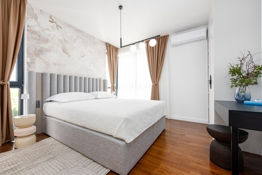 Modern and cozy bedroom in property H2489.