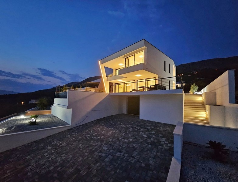 Buy villa Croatia, Panorama Scouting H2511 - Modern villa with illuminated swimming pool