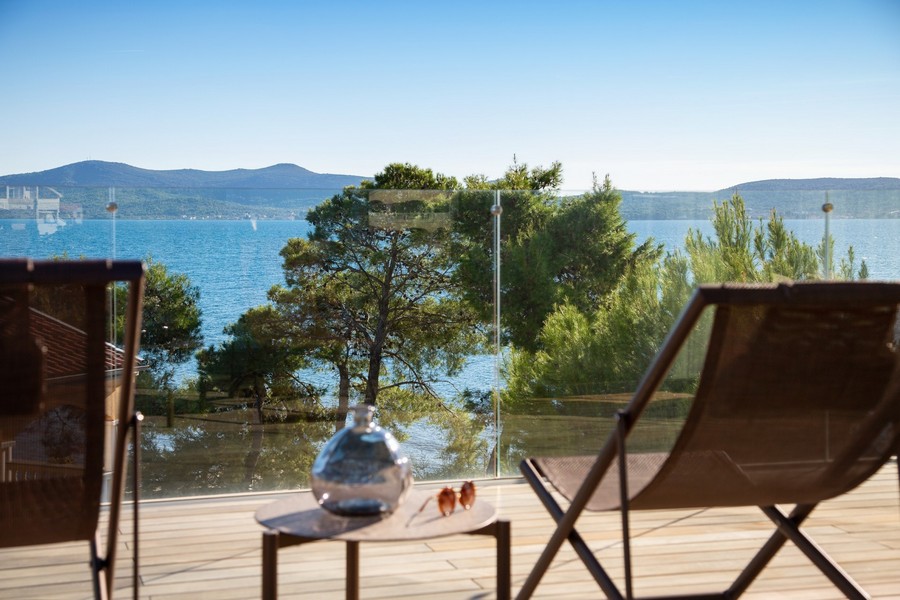 Buy villas with sea view in Croatia. Real estate agent: Panorama Scouting.