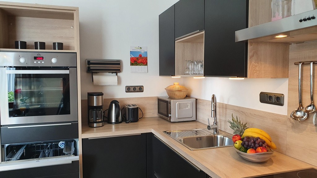 Modern kitchen with worktop in wood effect