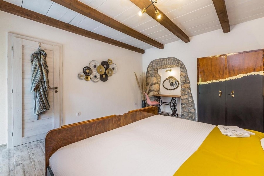 Double bed of house H2661 in Croatia - Panorama Scouting.
