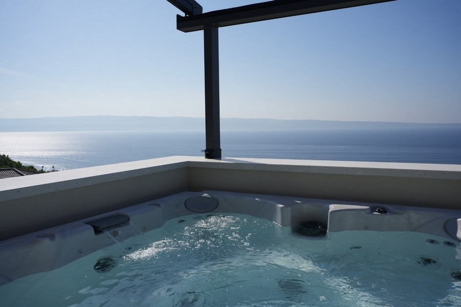 Sea view from the upper floor terrace of Villa H2679, Croatia - Panorama Scouting.