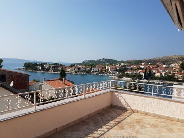 House with sea view in Sibenik region, Croatia for sale - Panorama Scouting.