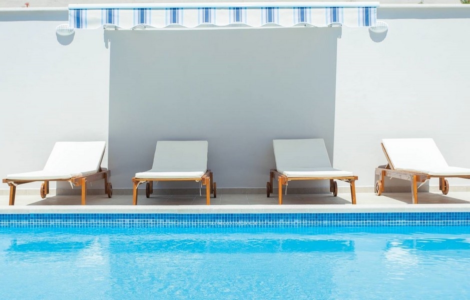 Swimming pool of property H2700, for sale in Croatia.