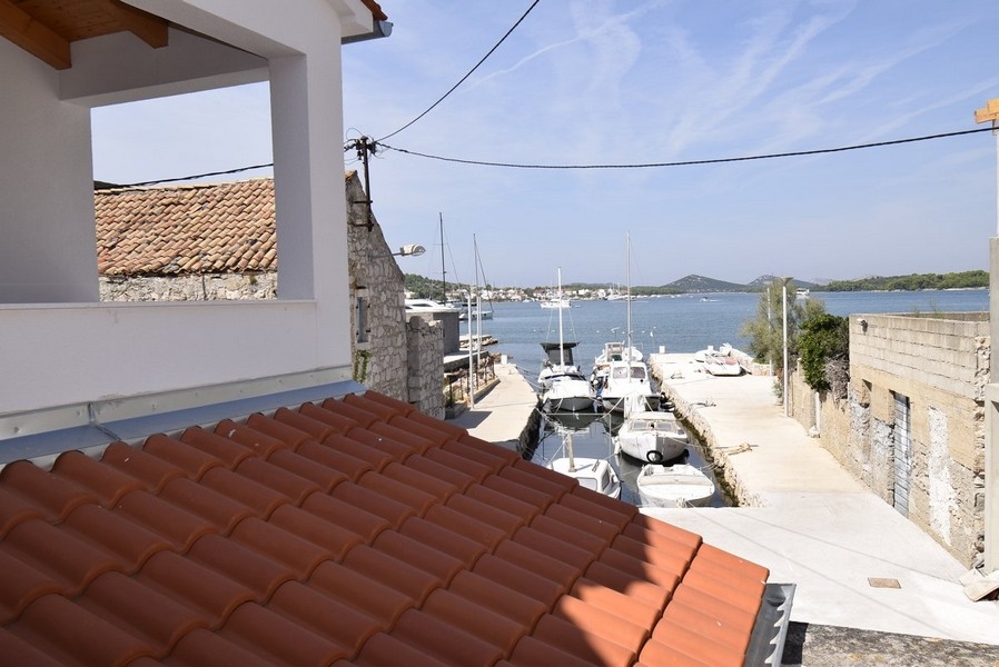 Stone house by the sea for sale in Croatia - Panorama Scouting.